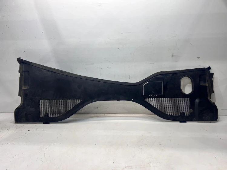 PODSZYBIE PLASTIKOWE AUDI A7 4G8819447D EU 1/26