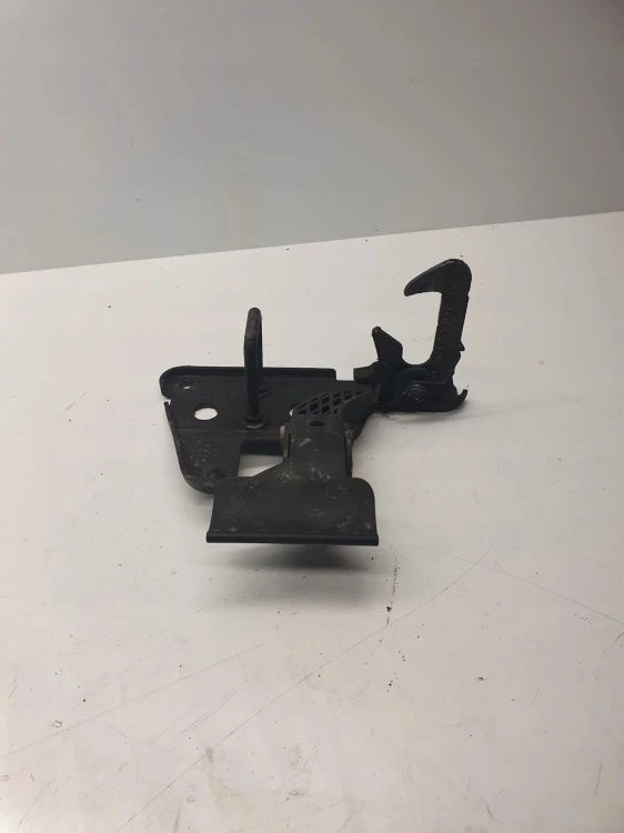 ZAMEK MASKI RYGIEL AUDI A6 C6 LIFT 4F0823480B