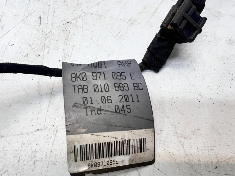 WIĄZKA PDC CZUJNIKÓW PRZÓD AUDI A4 B8 8K0971095E
