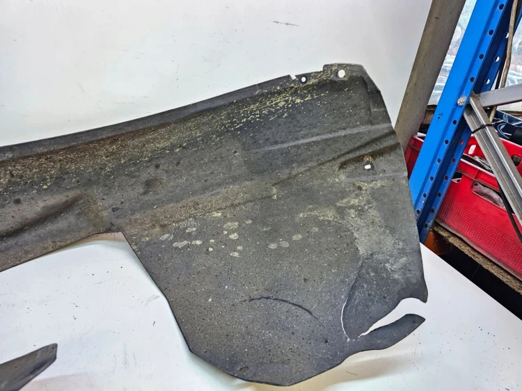 NADKOLE LEWY PRZÓD AUDI A3 8P 8P0821171G