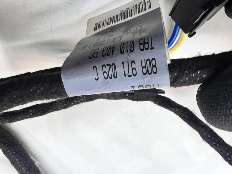 WIĄZKA DRZWI PRAWY PRZÓD AUDI Q5 FY 80A971029C