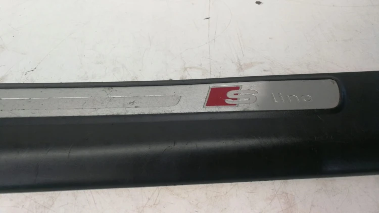 LISTWA PROGOWA LEWY TYŁ A6 C6 S LINE 4F0853375E