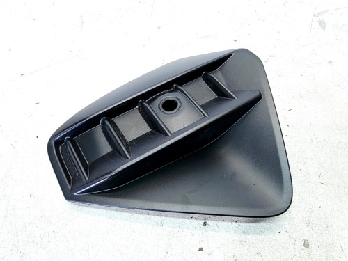 KRATKA ATRAPA ZAŚLEPKA ZDERZAKA LEWA AUDI Q4 E-TRON 89A807681 9B9