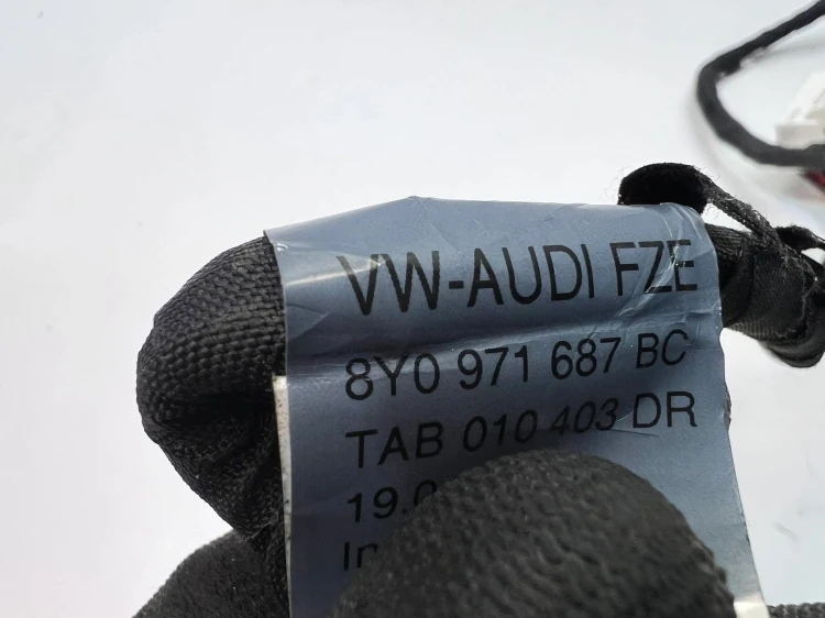 WIĄZKA DRZWI LEWY TYŁ AUDI A3 8Y SPORTBACK 8Y0971687BC