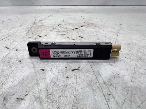 WZMACNIACZ ANTENY VW AUDI A3 8Y 8Y4035225D