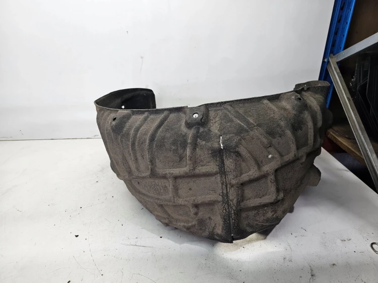 NADKOLE PRAWY TYŁ AUDI A4 B9 8W0810172F