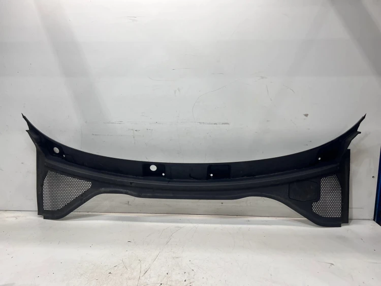 PODSZYBIE PLASTIKOWE AUDI A3 8Y 8Y2819403 ANGIELSKIE