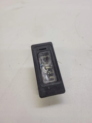 LAMPKA OŚWIETLENIA TABLICY AUDI A4 B9 A5 5NA943021