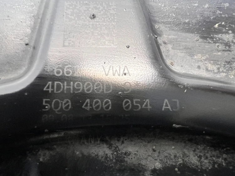 OSŁONA TARCZY HAMULCOWEJ LEWY PRAWY PRZOD AUDI A3 8V 5Q0400053 5Q0400054