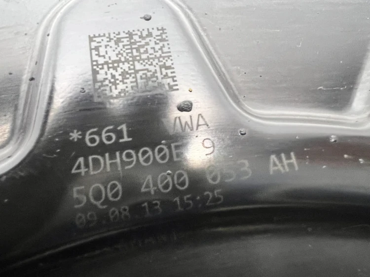 OSŁONA TARCZY HAMULCOWEJ LEWY PRAWY PRZOD AUDI A3 8V 5Q0400053 5Q0400054