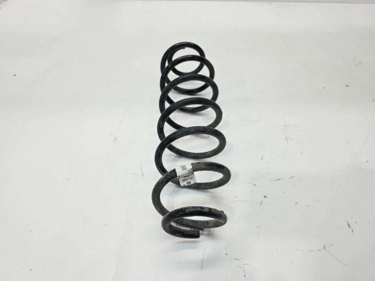 SPRĘŻYNA LEWA LUB PRAWA TYŁ TYLNA AUDI A3 8V VOLKSWAGEN SEAT 5Q0511121BM