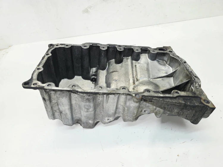 MISKA OLEJOWA AUDI A4 B9 A5 8W Q5 A6 C7 2.0 TDI 03L103601S