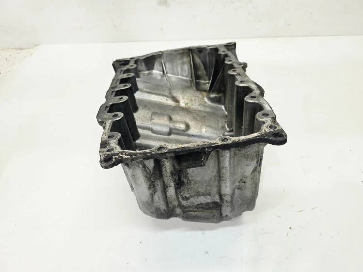 MISKA OLEJOWA AUDI A4 B9 A5 8W Q5 A6 C7 2.0 TDI 03L103601S