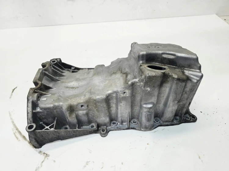 MISKA OLEJOWA AUDI A4 B9 A5 8W Q5 A6 C7 2.0 TDI 03L103601S