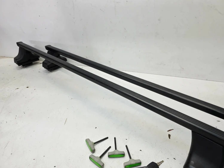BAGAŻNIK DACHOWY RELING AUDI A4 B7 SEDAN THULE SWEDEN
