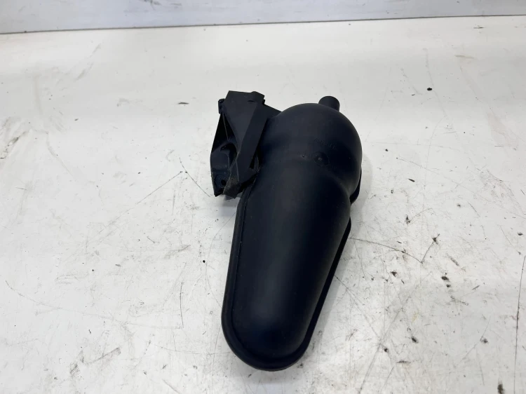ZBIORNIK PODCIŚNIENIA AUDI A6 C7 4G0131541A 4G0131528