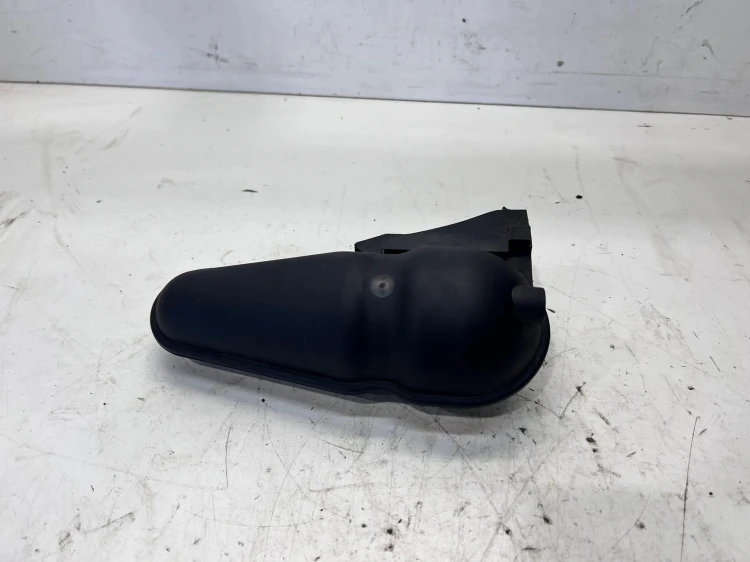 ZBIORNIK PODCIŚNIENIA AUDI A6 C7 4G0131541A 4G0131528