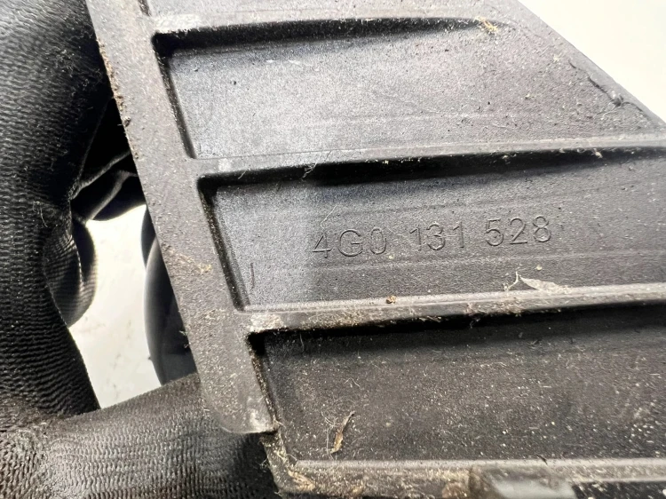 ZBIORNIK PODCIŚNIENIA AUDI A6 C7 4G0131541A 4G0131528