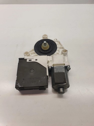 SILNICZEK SZYBY PRAWY AUDI A3 8P LIFT 8P0959802N