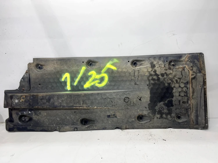 OSŁONA PODWOZIA LEWA AUDI A3 8P 1K0825211E 1/25
