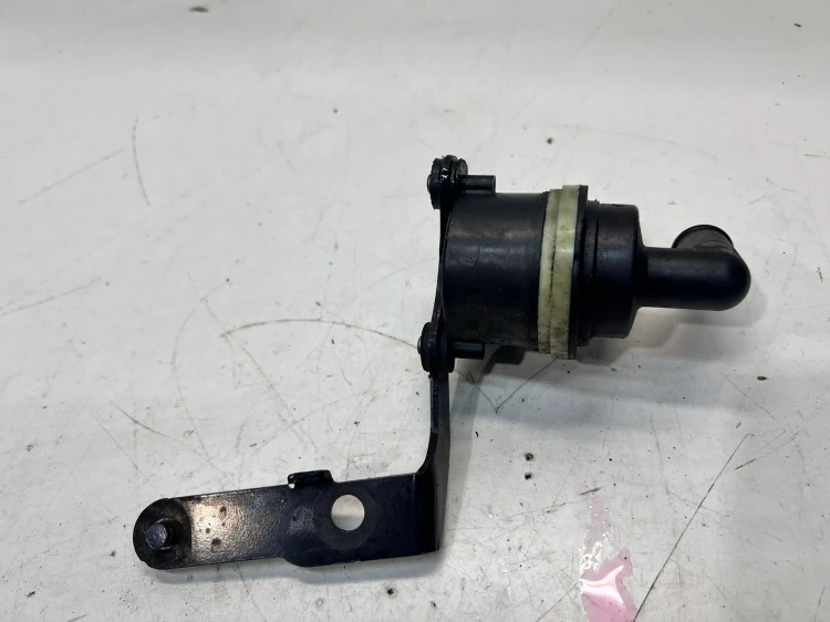 DODATKOWA POMPA WODY ZAWÓR WODY VOLKSWAGEN TIGUAN 5N0985561A