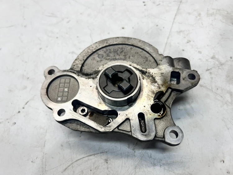 POMPA VACUM AUDI VW SKODA SEAT 2.0 TDI 03L145207