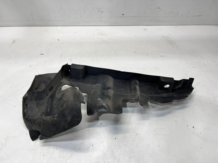 KIEROWNICA POWIETRZA PRAWA AUDI A6 C6 4F0121284AP