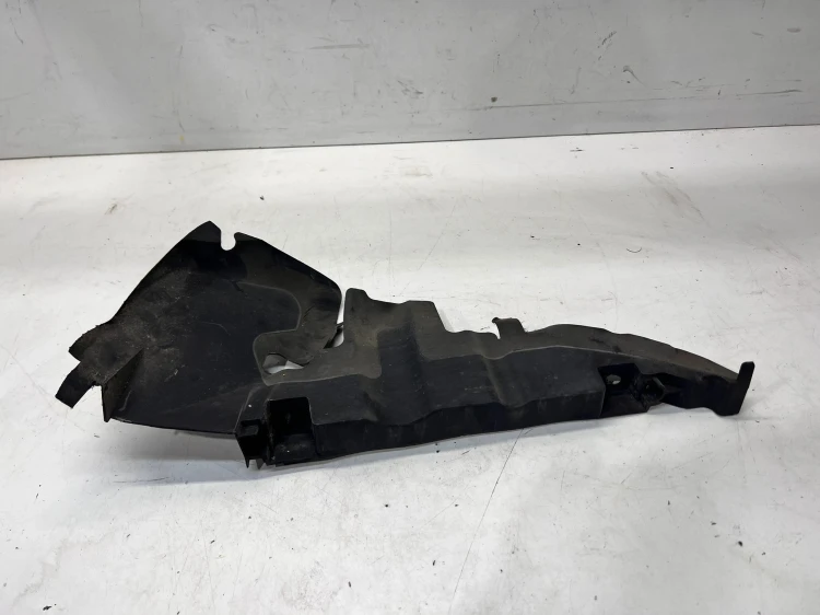 KIEROWNICA POWIETRZA PRAWA AUDI A6 C6 4F0121284AP