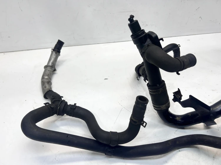 PRZEWÓD RURA WĄŻ WODY VW CRAFTER 03L121131P