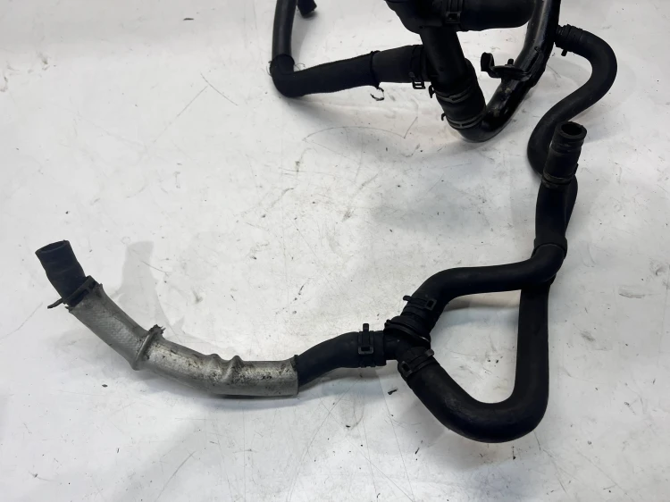 PRZEWÓD RURA WĄŻ WODY VW CRAFTER 03L121131P
