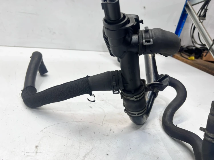 PRZEWÓD RURA WĄŻ WODY VW CRAFTER 03L121131P