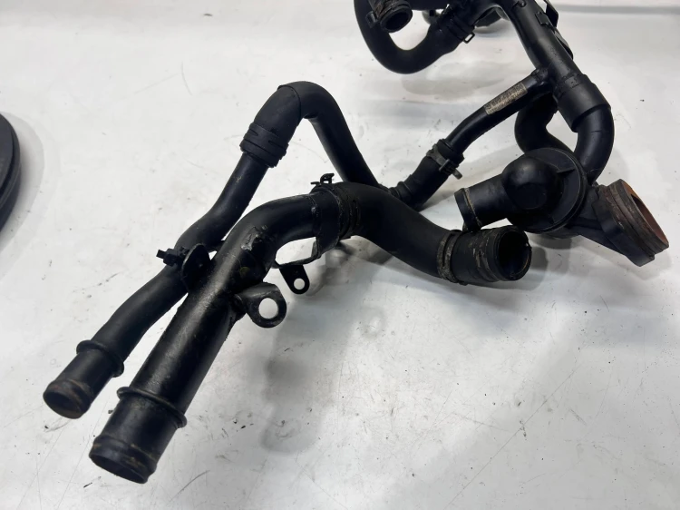 PRZEWÓD RURA WĄŻ WODY VW CRAFTER 03L121049G
