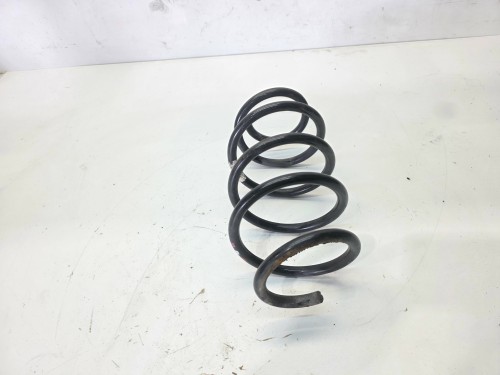 SPRĘŻYNA PRZÓD PRZEDNIA LEWA LUB PRAWA AUDI A3 8V 305MM X 13MM