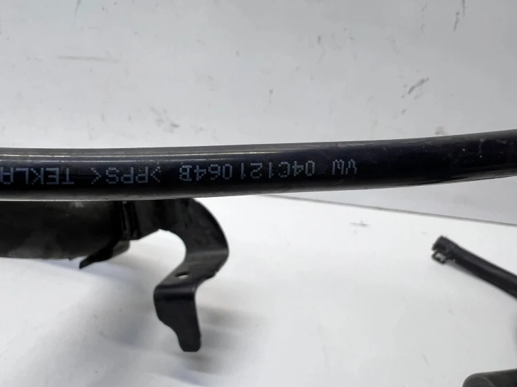 PRZEWÓD RURA WĄŻ WODY AUDI 04C121064B 5Q0121049CB