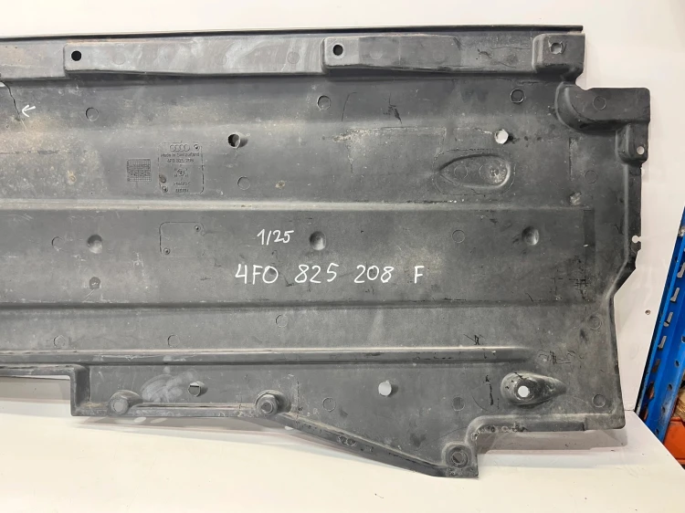 OSŁONA PODWOZIA PRAWA DUŻA AUDI A6 C6 4F0825208F 1/25