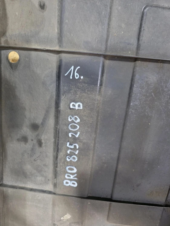 OSŁONA PŁYTA PODWOZIA PRAWA DUŻA AUDI Q5 8R 8R0825208B ORYGINAŁ *16*