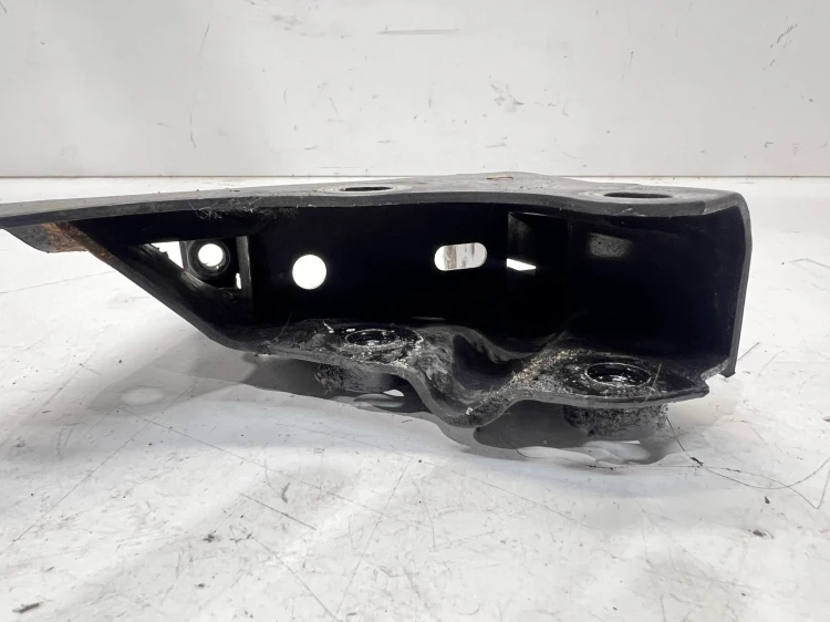 ŁAPA WSPORNIK SKRZYNI BIEGÓW AUDI A1 VW SKODA SEAT 1.6 TD 6R0199111A
