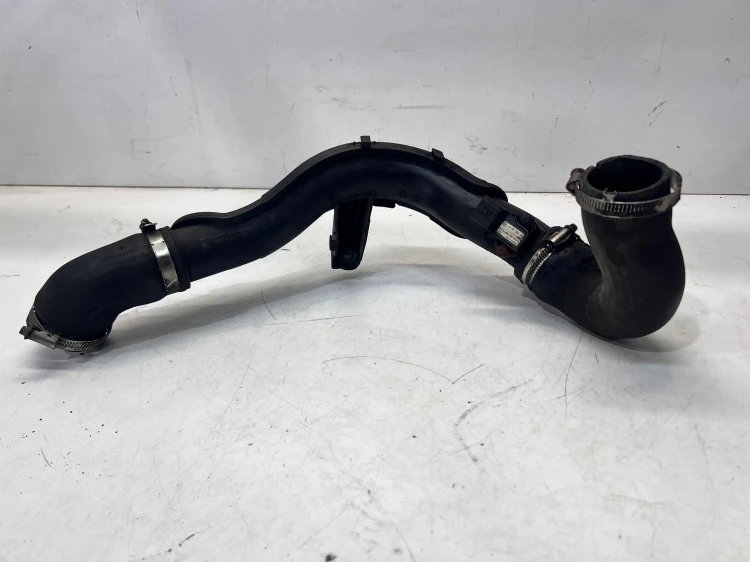 RURA WĄŻ INTERCOOLERA AUDI VOLKSWAGEN SEAT SKODA 1.6 TDI 6R0145770 6R014583