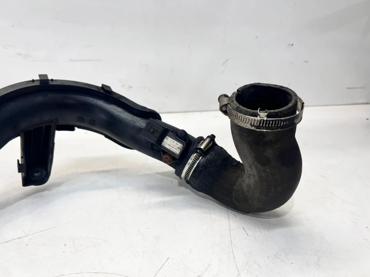 RURA WĄŻ INTERCOOLERA AUDI VOLKSWAGEN SEAT SKODA 1.6 TDI 6R0145770 6R014583
