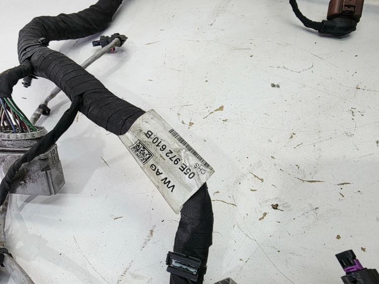 WIĄZKA INSTALACJA SILNIKA AUDI VOLKSWAGEN SEAT SKODA 1.5 TFSI 05E972610B