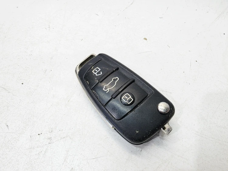 KLUCZYK PILOT SCYZORYK AUDI A3 8V 8V0837220 434Mhz 1/26