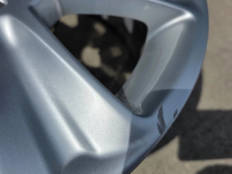 FELGA ALUMNIOWA VW SKODA SEAT AUDI A1 5X100 6.5J R15 ET34 8X0601025 S25/26