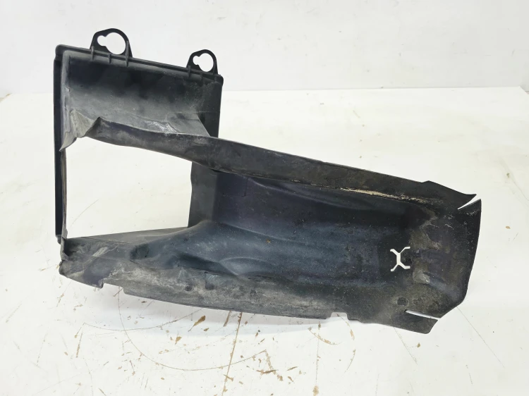 KIEROWNICA POWIETRZA PRAWA AUDI A6 C6 LIFT 4F0145334N
