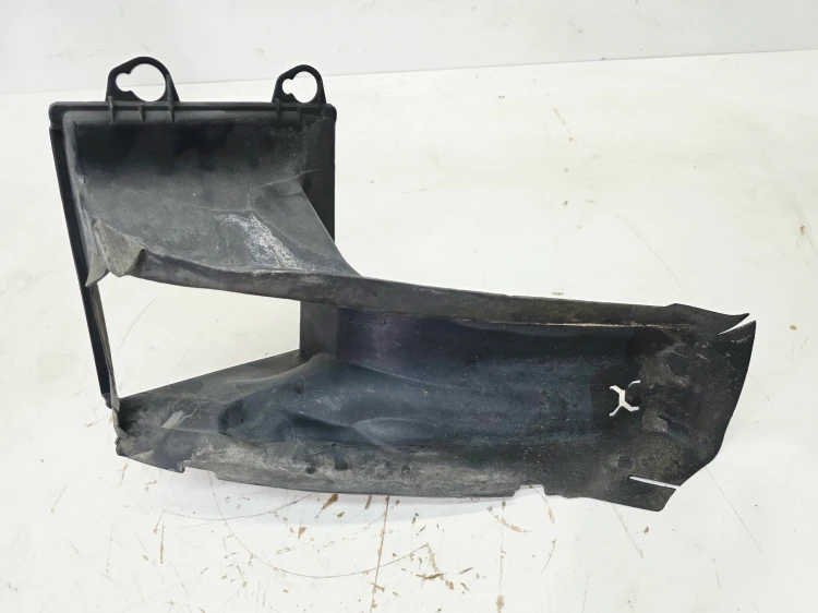KIEROWNICA POWIETRZA PRAWA AUDI A6 C6 LIFT 4F0145334N