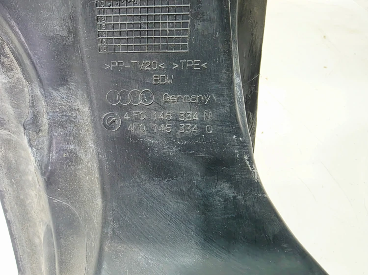 KIEROWNICA POWIETRZA PRAWA AUDI A6 C6 LIFT 4F0145334N