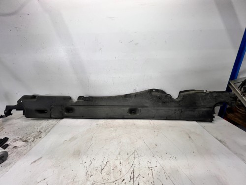 OSŁONA PODWOZIA LEWA DUŻA AUDI Q7 4L 7L8825211E 141/26