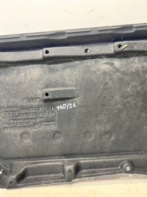 OSŁONA PODWOZIA PRAWA DUŻA AUDI A4 B9 A5 8W 8W0825208B ORYGINAŁ 140/26