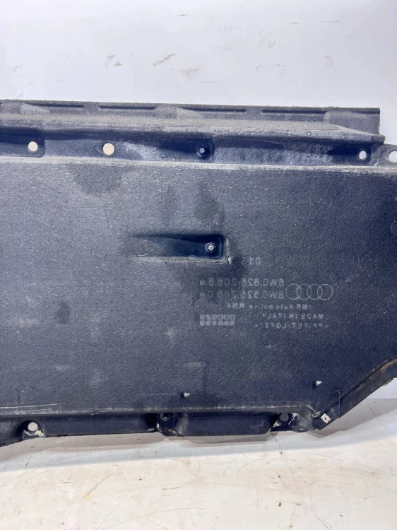 OSŁONA PODWOZIA PRAWA DUŻA AUDI A4 B9 A5 8W 8W0825208B ORYGINAŁ 135/26