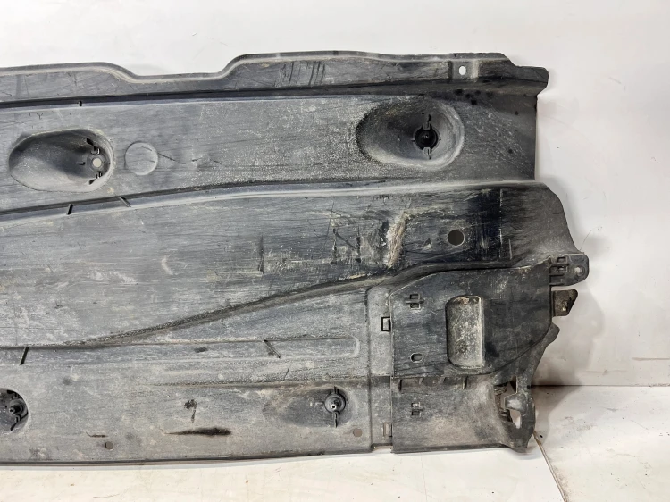 OSŁONA PŁYTA PODWOZIA LEWA DUŻA AUDI A3 8V VOLKSWAGEN SEAT 5Q0825201L 128/2