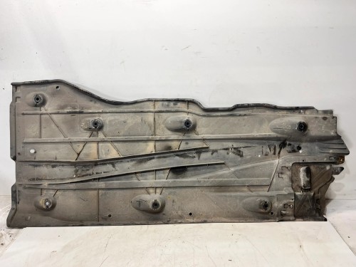 OSŁONA PŁYTA PODWOZIA PRAWA AUDI A3 8V 5Q0825202L 127/26